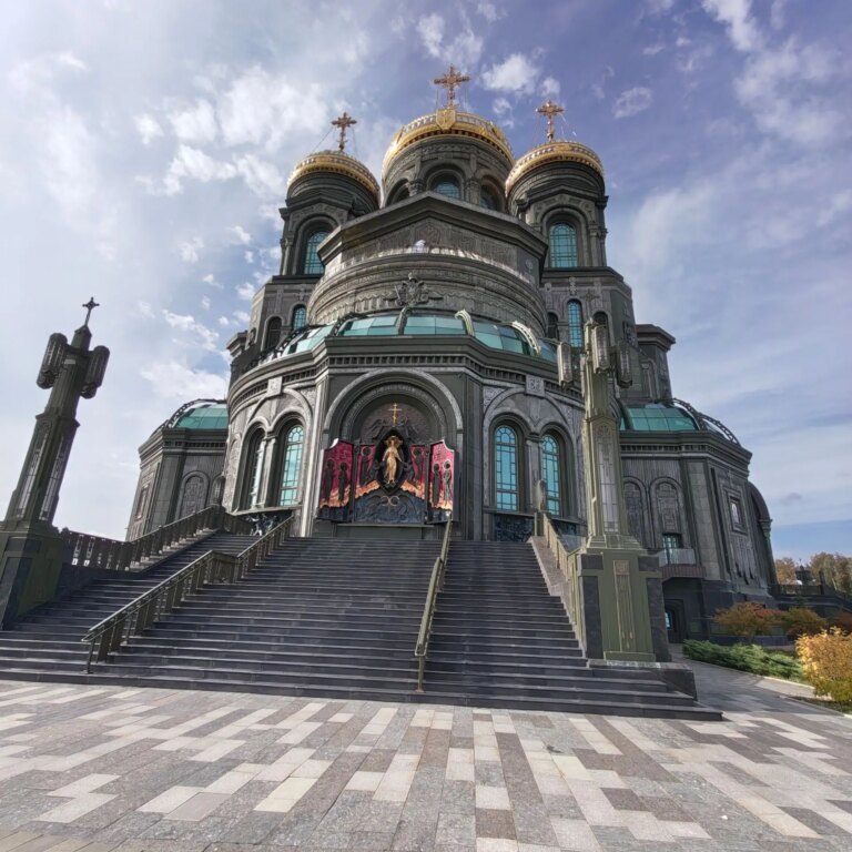 Паломническая поездка прихода в Главный храм Вооружённых сил